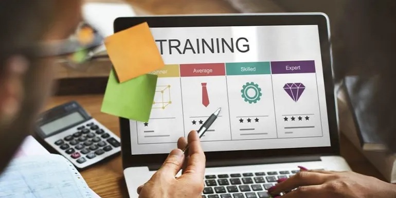 Best Practices of Selling Training Programs Online